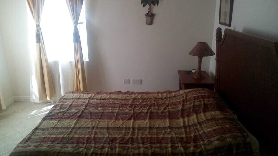 Deluxe Apartment, Marina View | 2 bedrooms, iron/ironing board, free WiFi