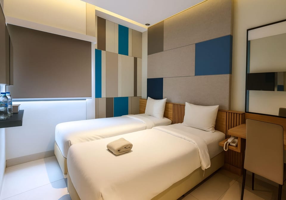 Deluxe Twin Room | Desk, free WiFi