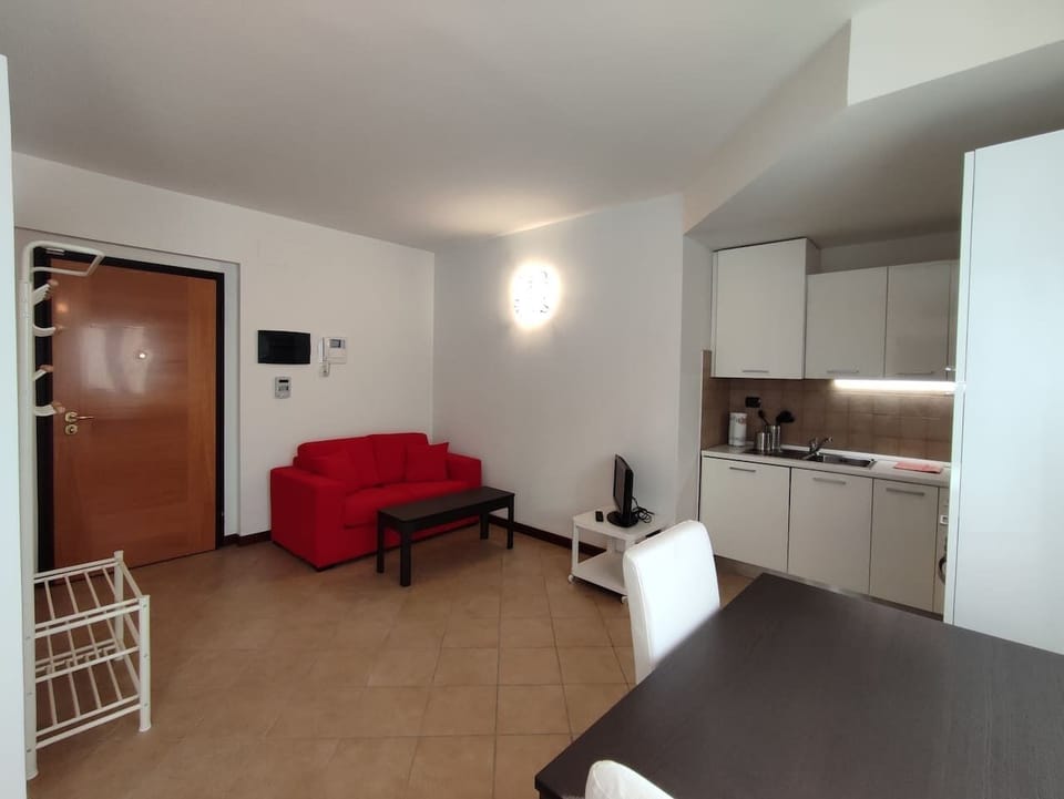 Apartment, Balcony | Living area
