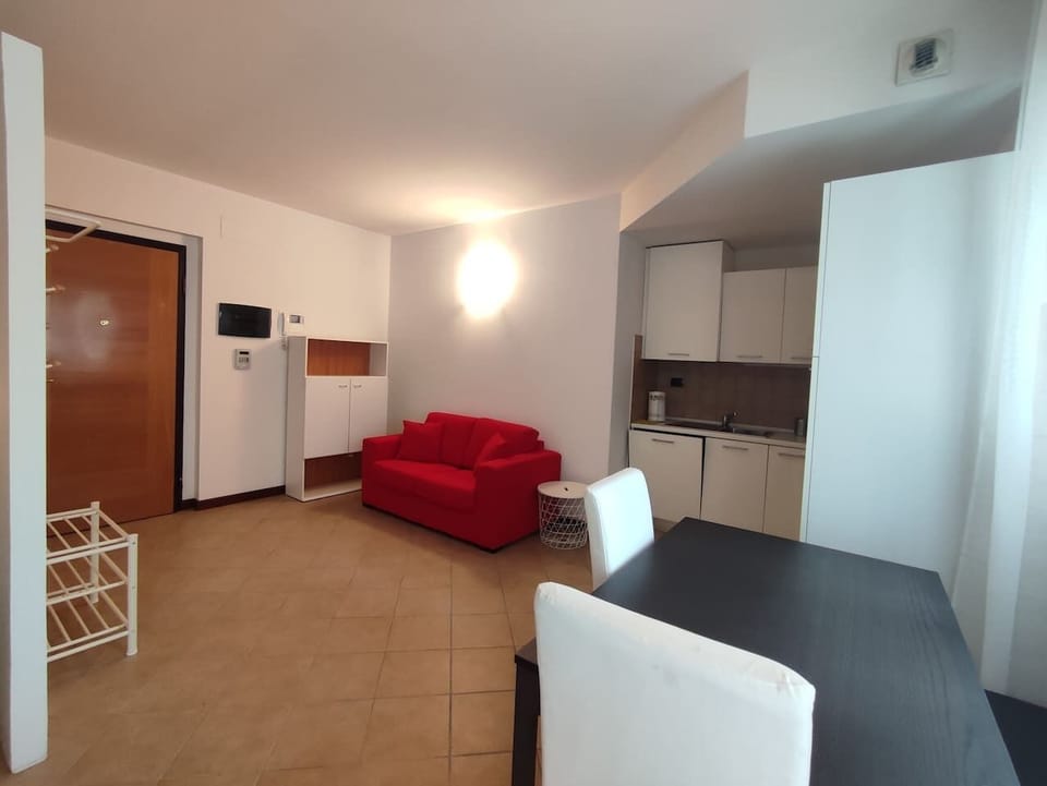 Apartment, Balcony | Living area