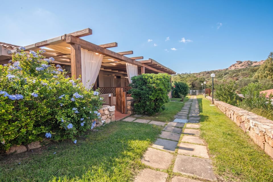 Family Apartment, 1 Bedroom, Microwave (Sandy Bear Guesthouse) | Property grounds