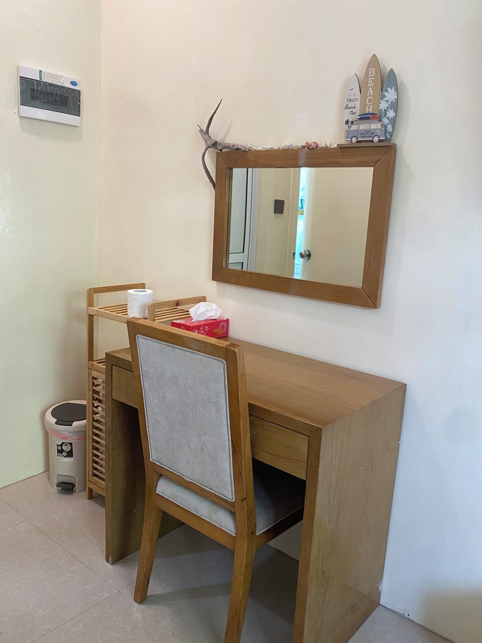 Deluxe Twin Room, 1 Queen Bed, Courtyard View | In-room safe, desk, laptop workspace, iron/ironing board
