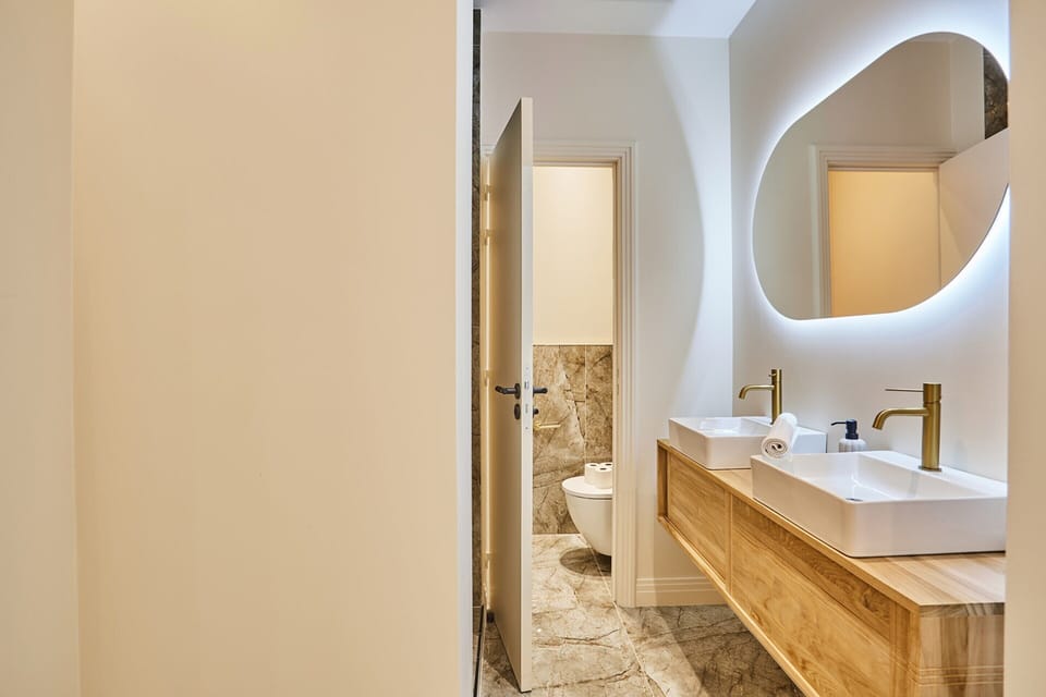 Incredible Le Marais Apartment With Terrace Apartment hotel in Paris