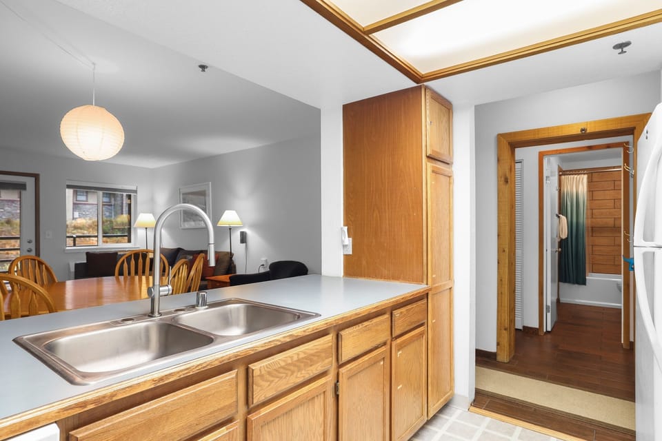 Condo, 2 Bedrooms | Interior