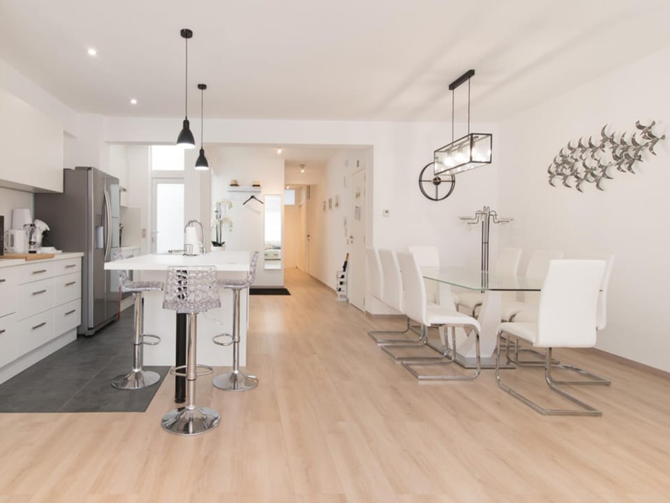 Apartment | Dining