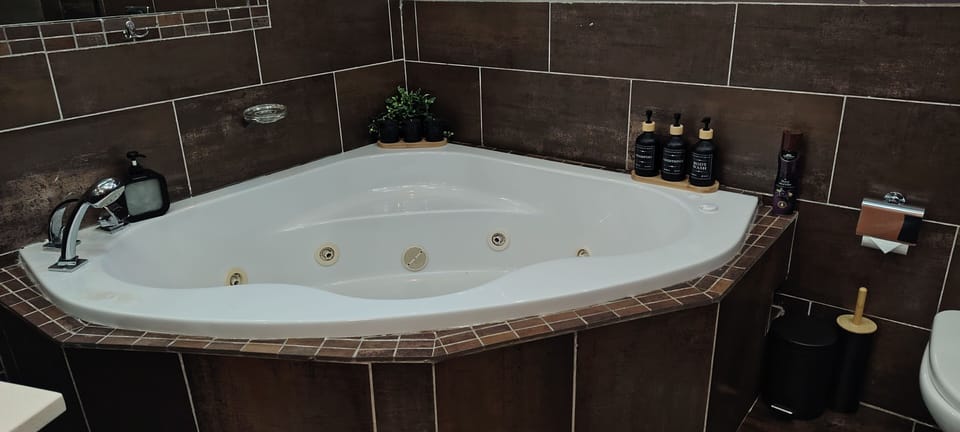 Room, 1 Bedroom, Smoking, Balcony | Bathroom