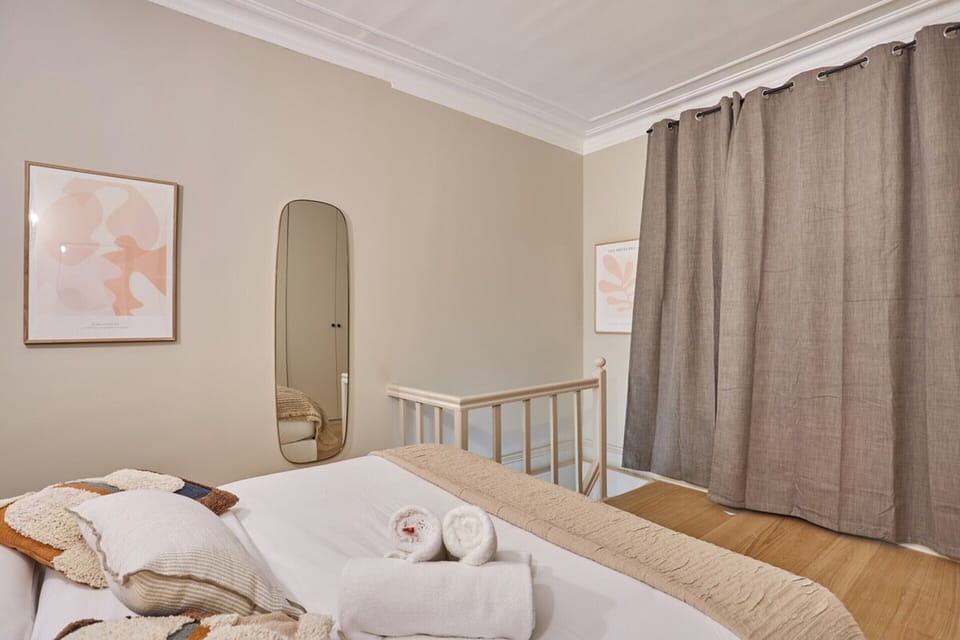 Apartment | Iron/ironing board, bed sheets