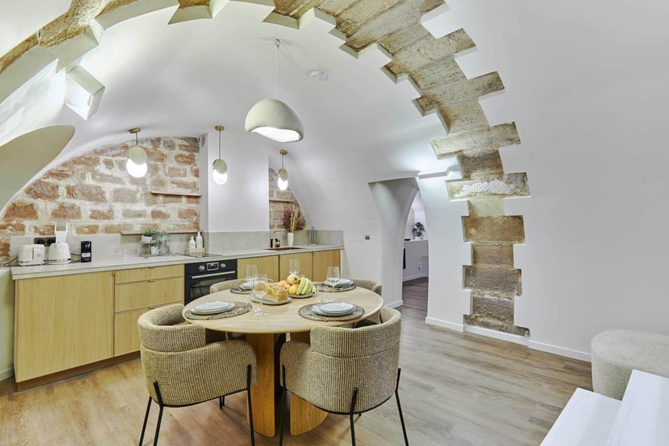 Apartment | Dining