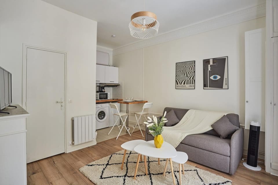 House | Living area | Flat-screen TV
