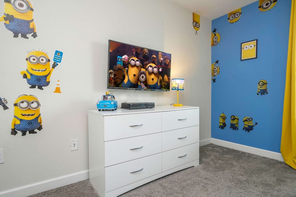 Storey Lake Home Mickey Minions Beds Sleeps 12 Villa in Kissimmee
