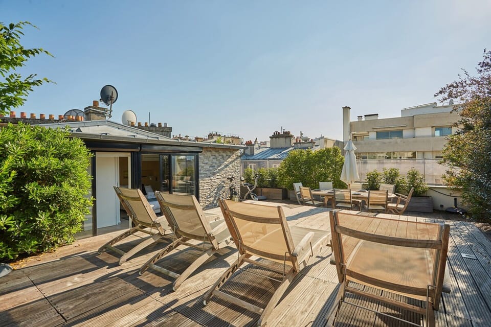 Apartment | Outdoor dining