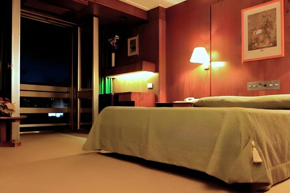 Suite | Free WiFi