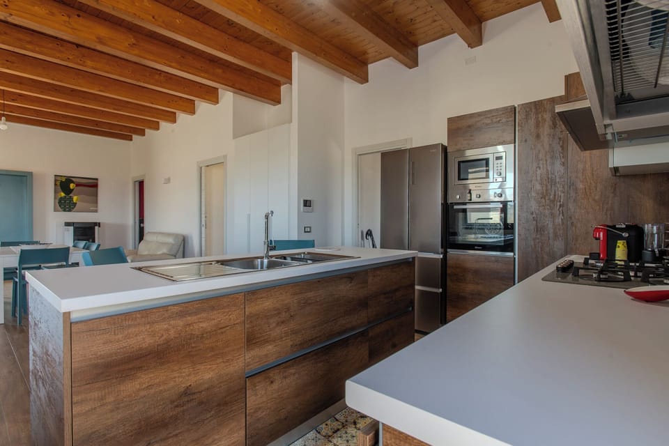 House, Private Pool | Private kitchen | Electric kettle, dining tables