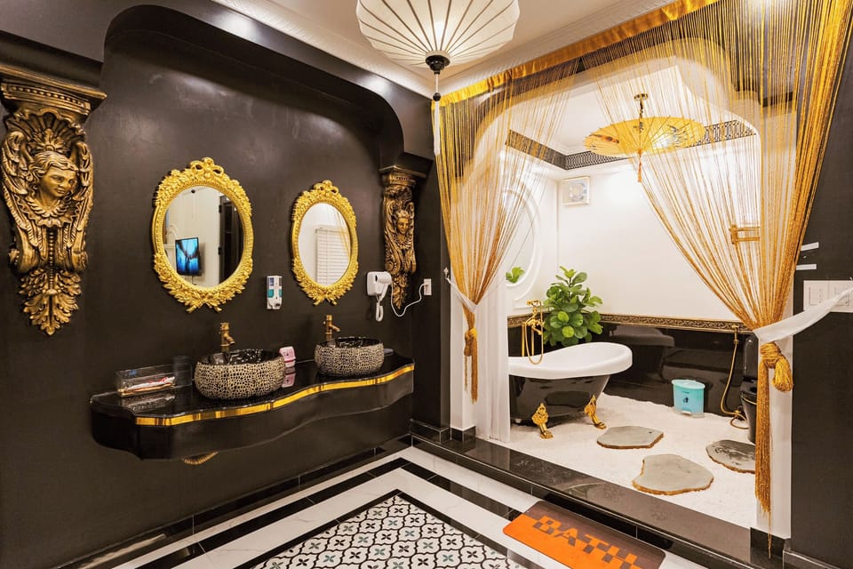Classic Room | Bathroom | Hair dryer, slippers, bidet, towels