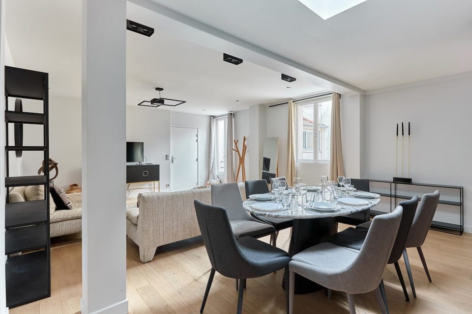 Apartment | Dining