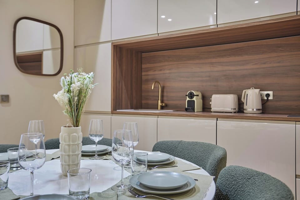 Apartment | Dining