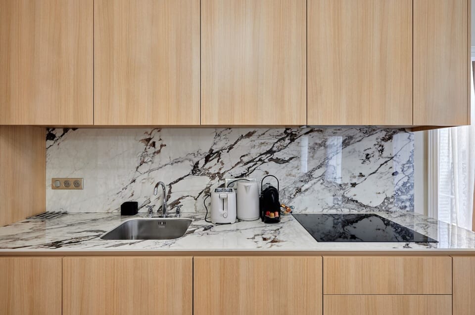 Apartment | Private kitchen | Fridge, microwave, oven, stovetop