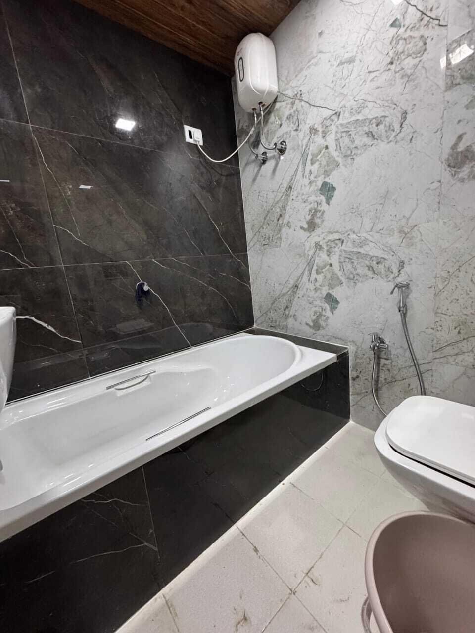 Double Room | Bathroom | Free toiletries, towels, soap, shampoo