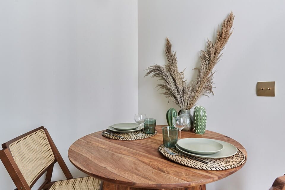 Apartment | Dining