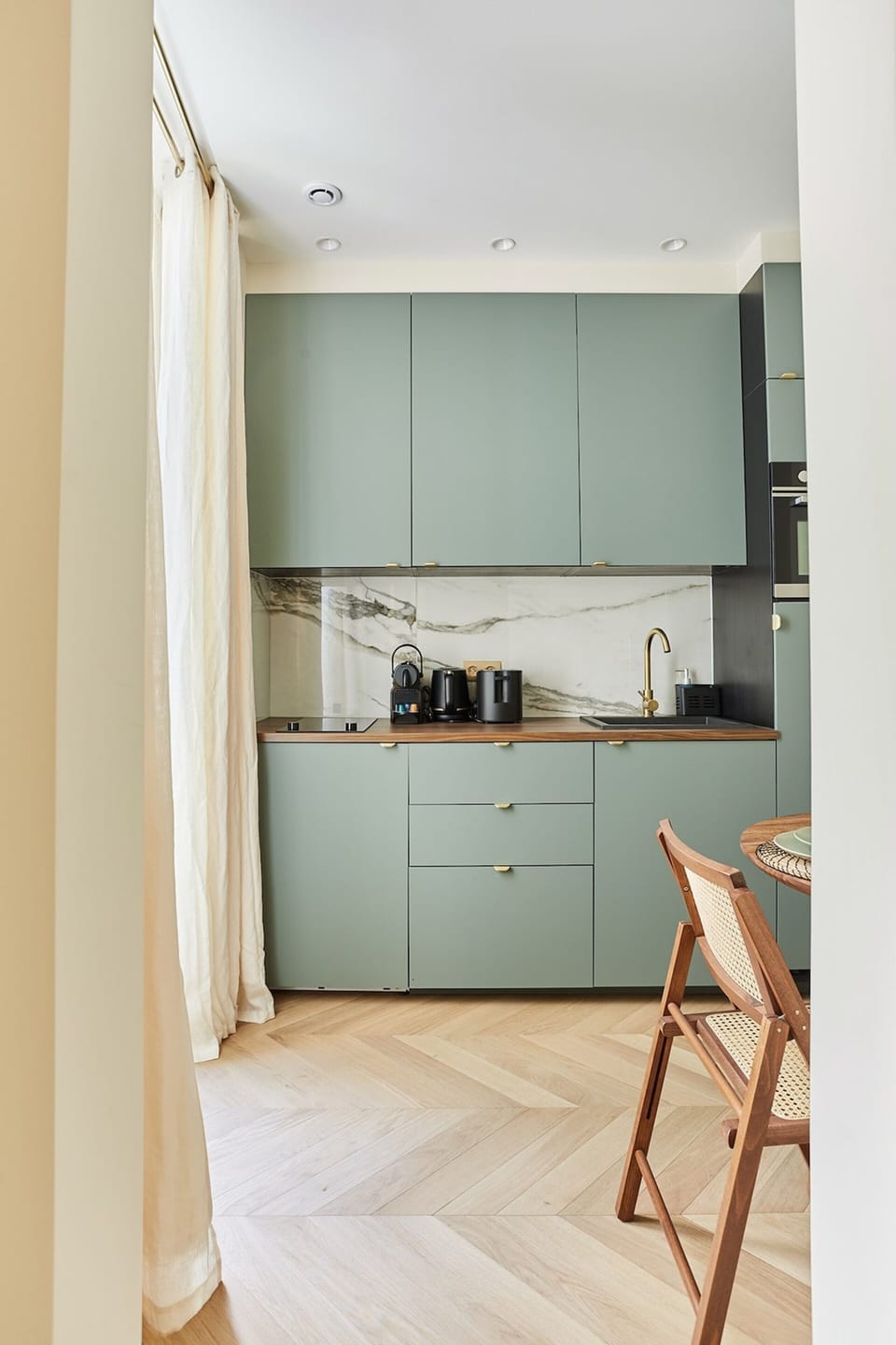Apartment | Private kitchen | Cleaning supplies