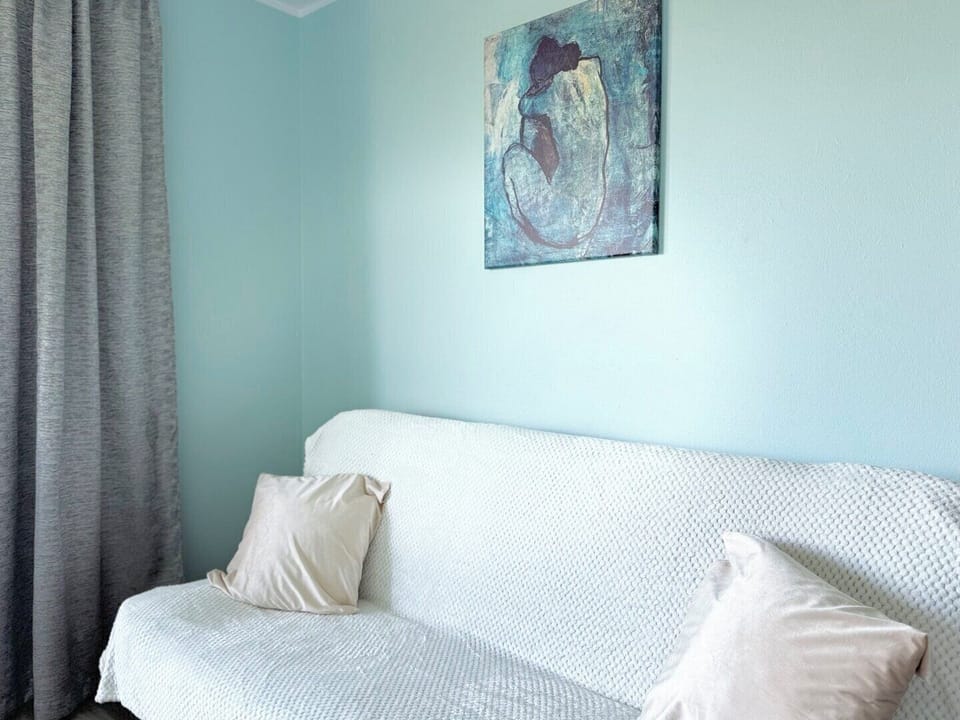 Basic Triple Room, Balcony, Bay View | Free WiFi