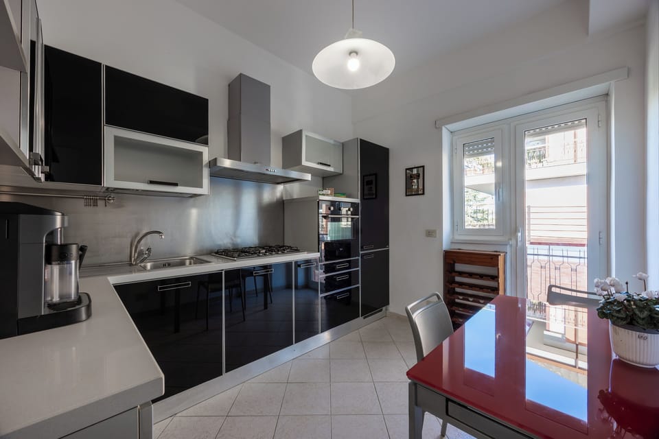 Shared fridge, oven, stovetop, dishwasher