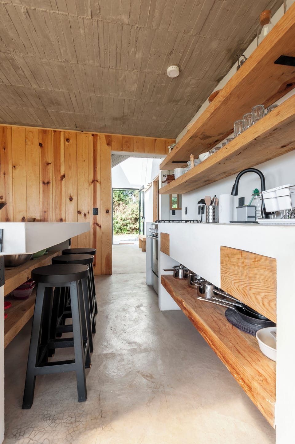 Comfort House, Garden View | Private kitchen | Coffee/tea maker, full-size fridge, microwave, oven