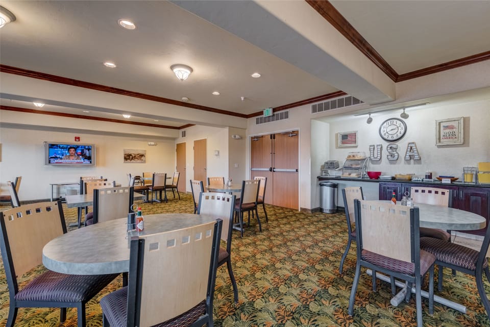 Free daily continental breakfast