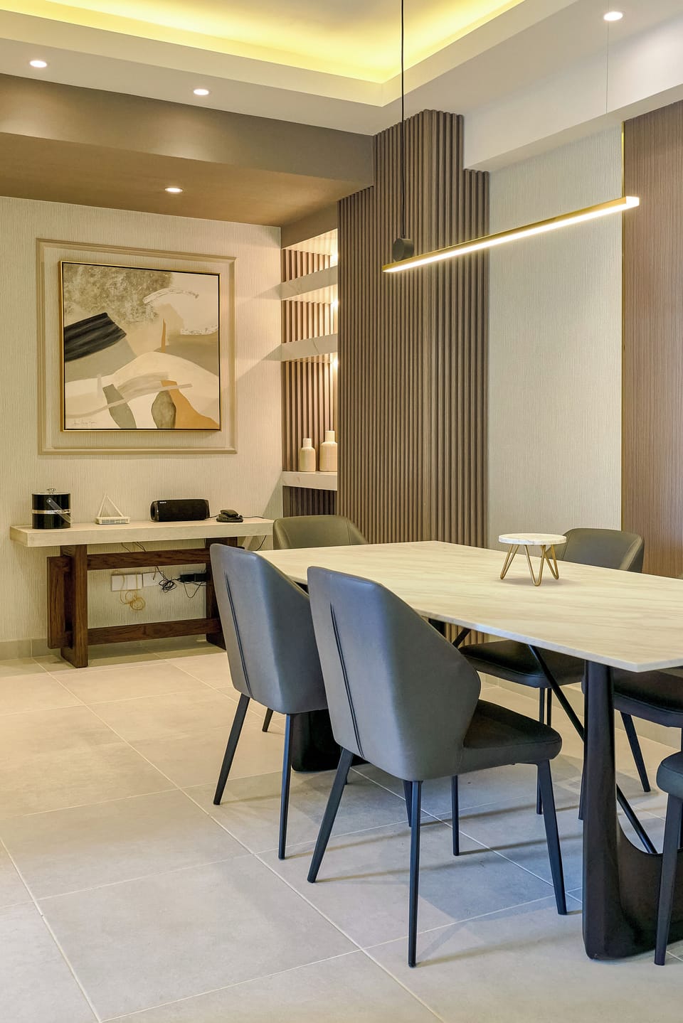 Comfort Condo, Multiple Beds, Private Bathroom, City View | Living area