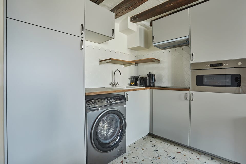 Apartment | Private kitchen | Coffee/tea maker, fridge, microwave, stovetop