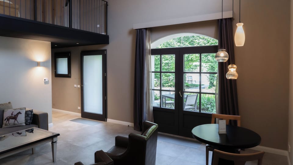 Suite | Living area