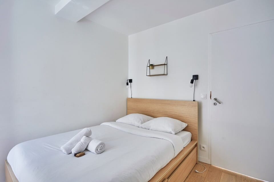 Apartment | 1 bedroom, laptop workspace, iron/ironing board, bed sheets