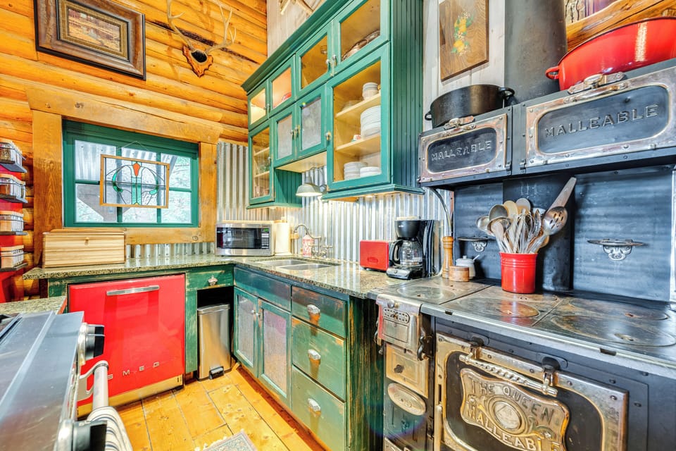 House (2 Bedrooms) | Interior