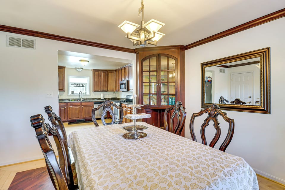 House (4 Bedrooms) | Interior