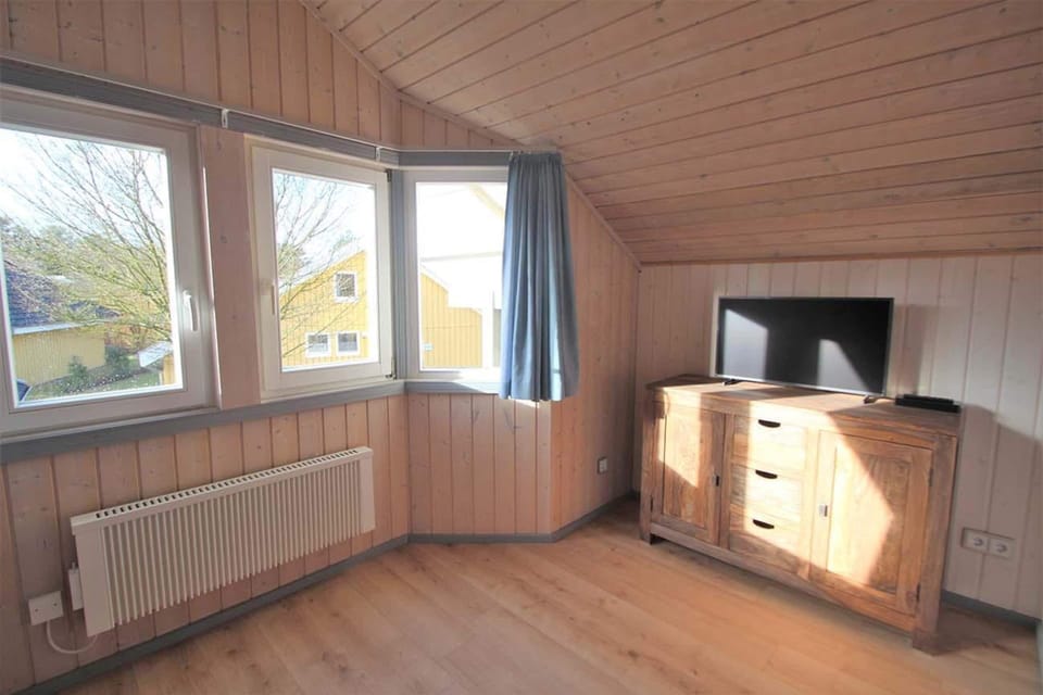 House | 3 bedrooms, individually furnished