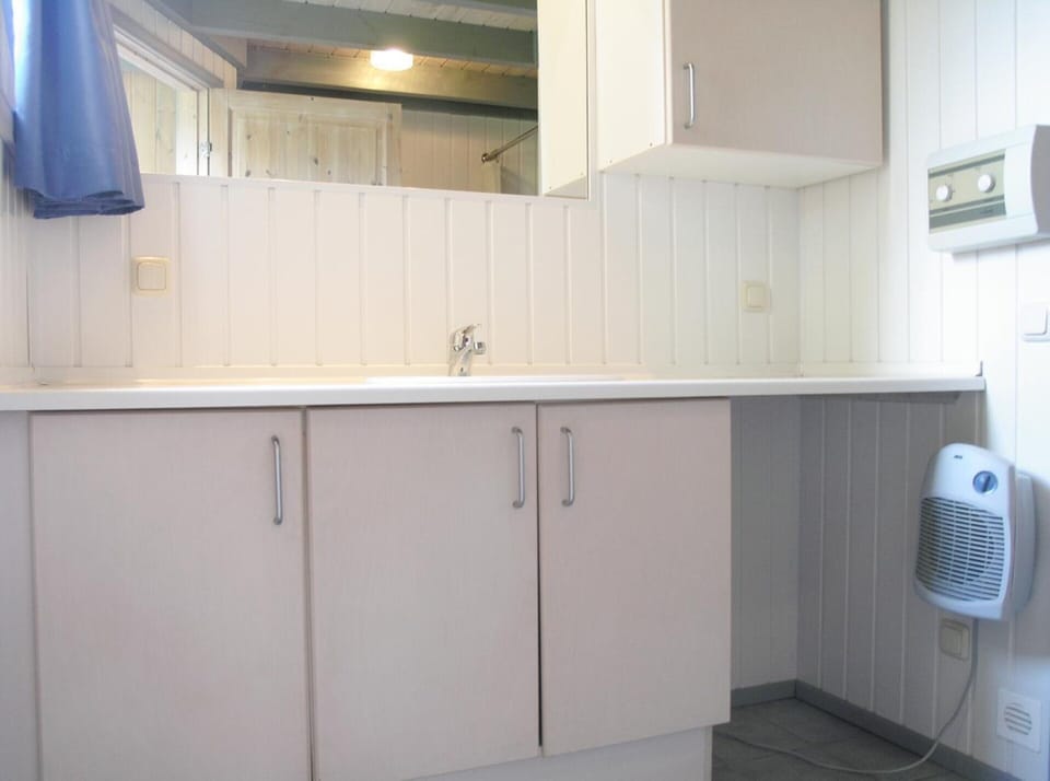 House | Bathroom