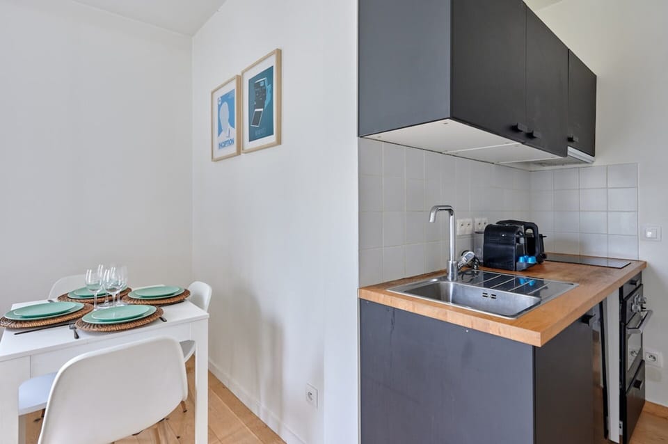 Apartment | Private kitchen | Fridge, microwave, stovetop, coffee/tea maker