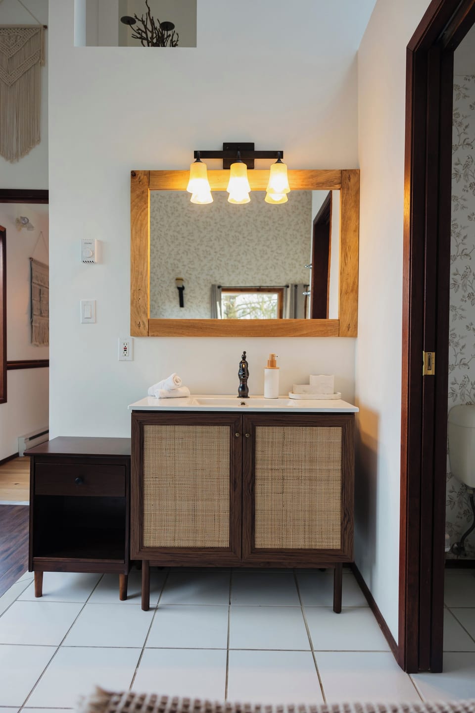 Deluxe Apartment, Ocean View | 3 bedrooms, iron/ironing board, free WiFi