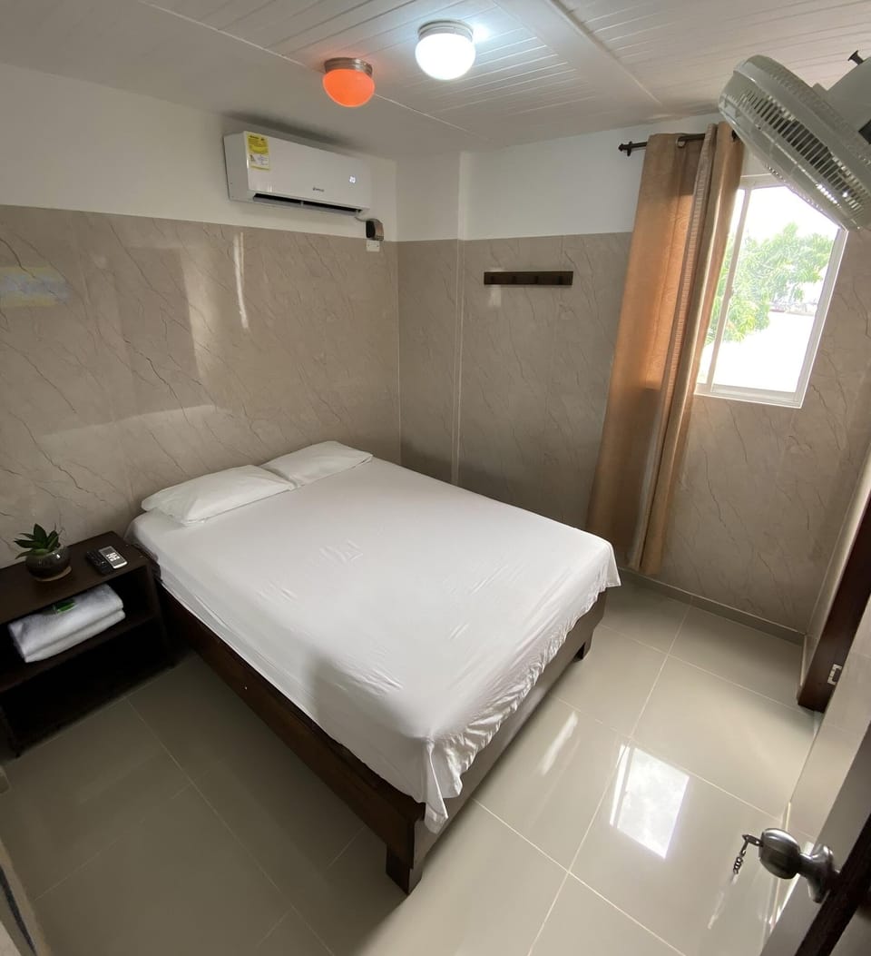 Double Room, Private Bathroom, Courtyard View | Iron/ironing board (on request), WiFi (free)