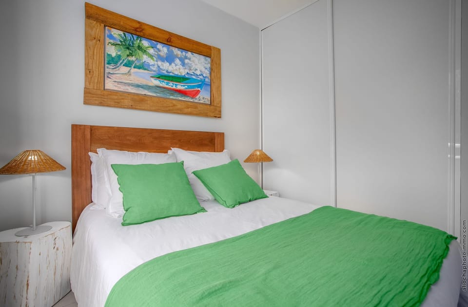Deluxe Apartment, Non Smoking | Premium bedding, blackout drapes, soundproofing, iron/ironing board