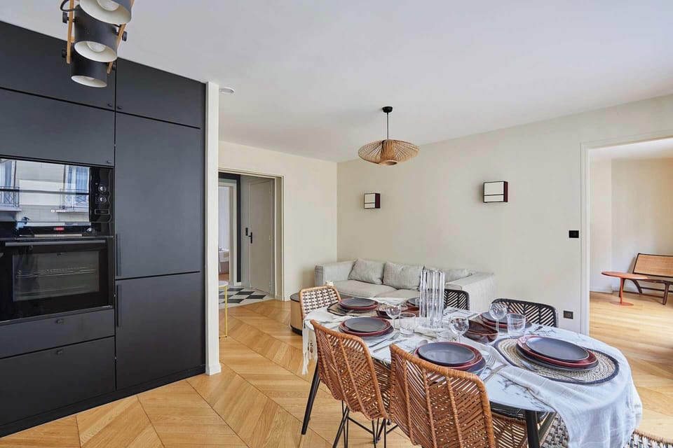 Apartment | Dining