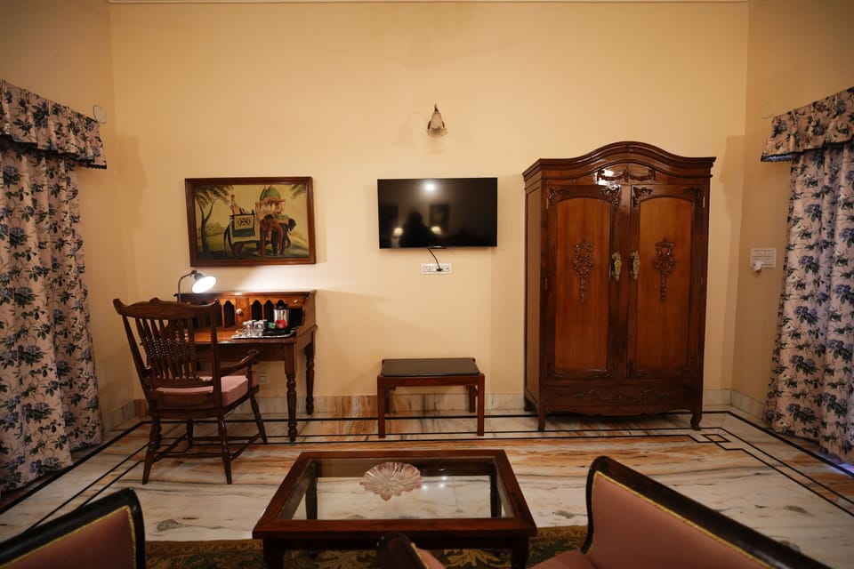 Grand Suite, Ground Floor | In-room safe, desk, laptop workspace, blackout drapes