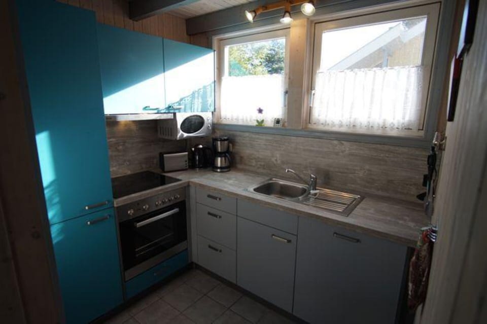 House | Private kitchen | Electric kettle, toaster, highchair