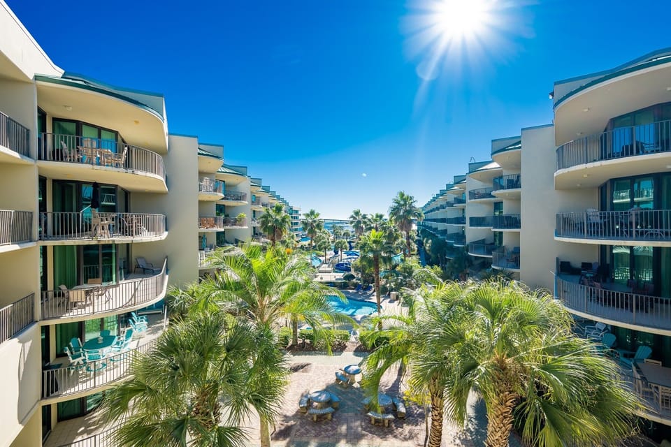 Condo, 2 Bedrooms | Property grounds