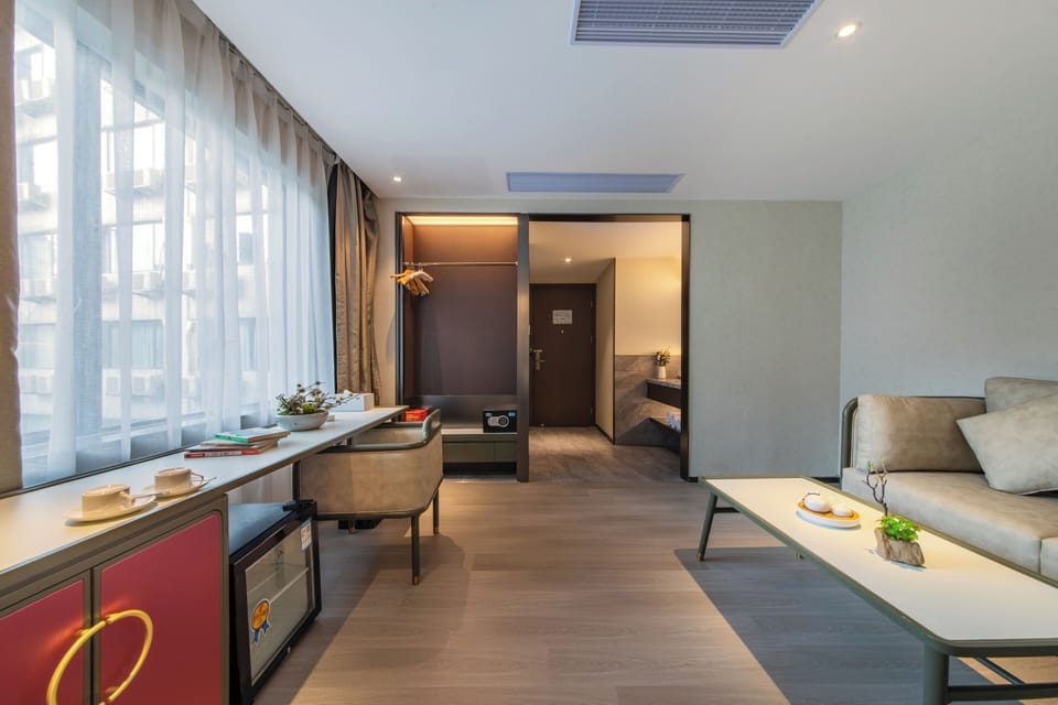 Executive Studio Suite, Non Smoking, Courtyard View | View from room
