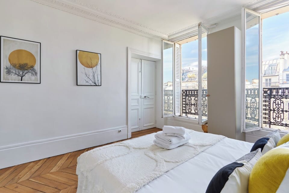 Apartment | Laptop workspace, iron/ironing board, bed sheets