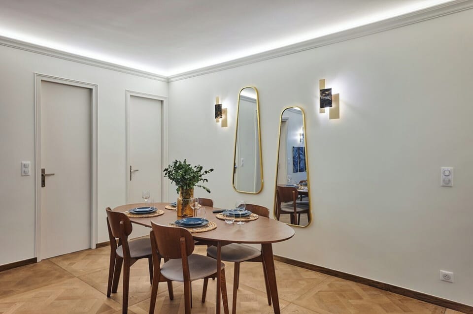 Apartment | Dining