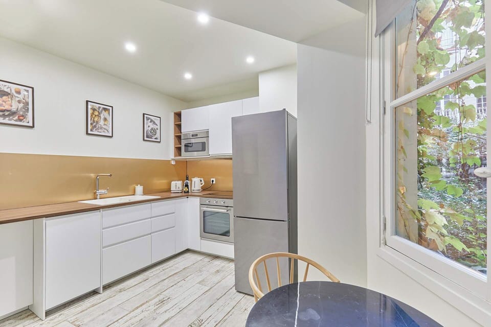 Apartment | Private kitchen | Cleaning supplies