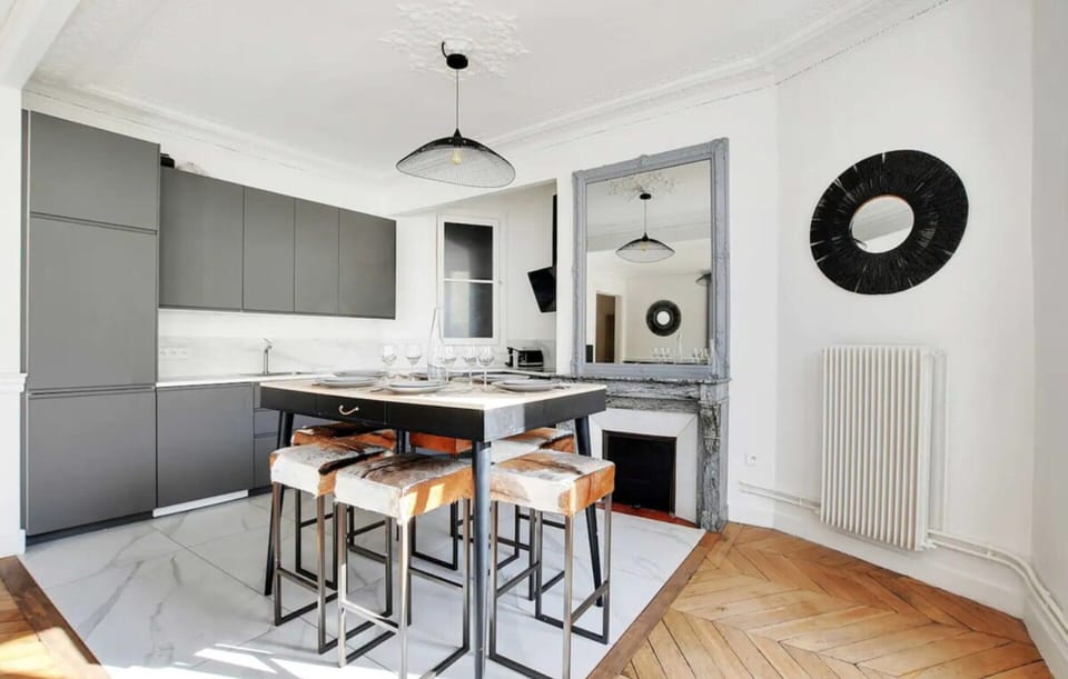 Apartment | Dining