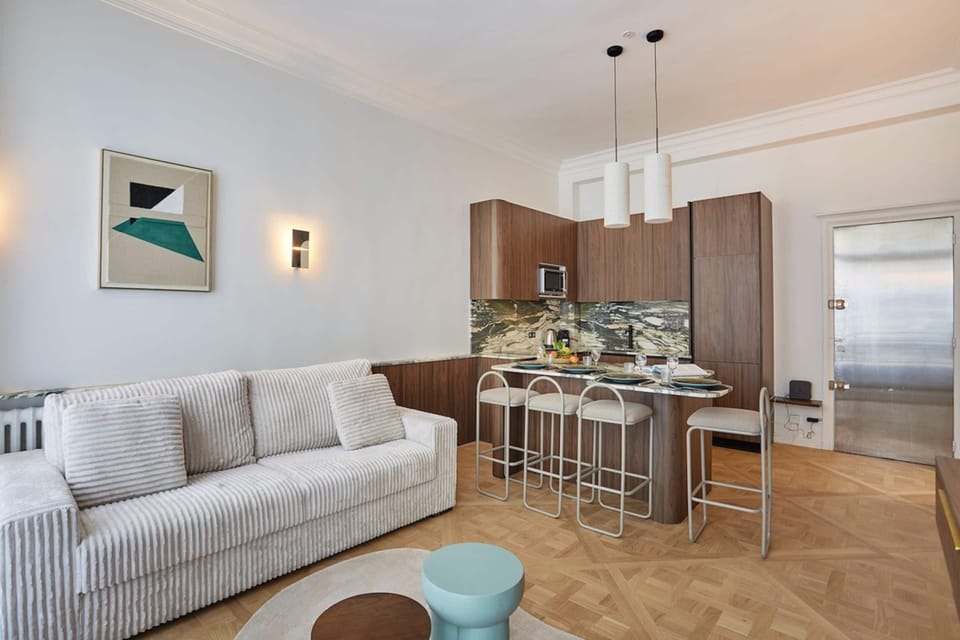 Apartment | Living area